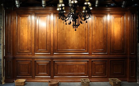 家庭装修用原木护墙板的好处和优势有哪些